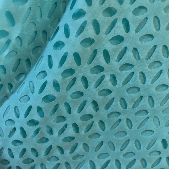 Lush Mint Crop | Cropped Top - Picture 4 of 7